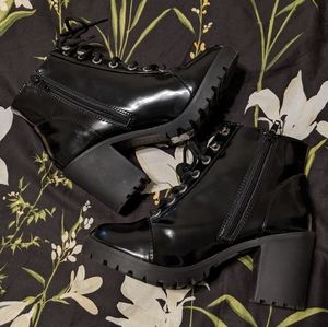 Express Solid Lug Boots